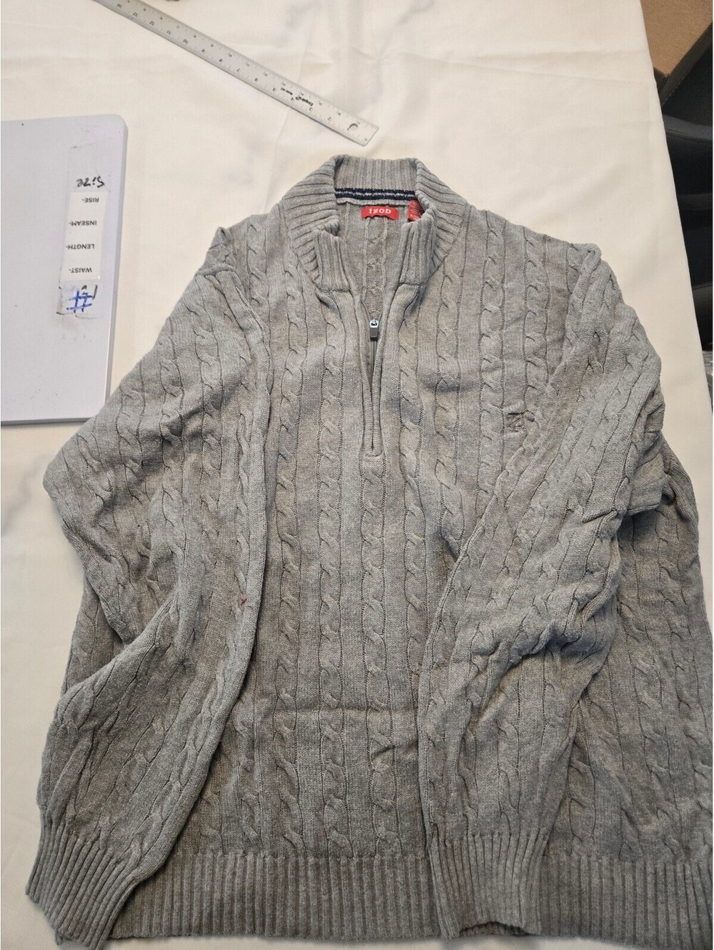 Izod Men's XL Gray Cable Knit Quarter Zip Sweater